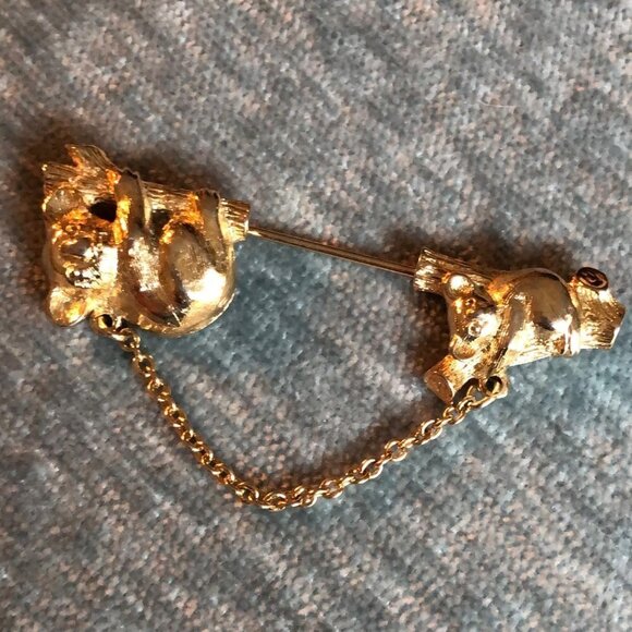 Avon Jewelry - Avon Brooch Mamma and Baby Koala
